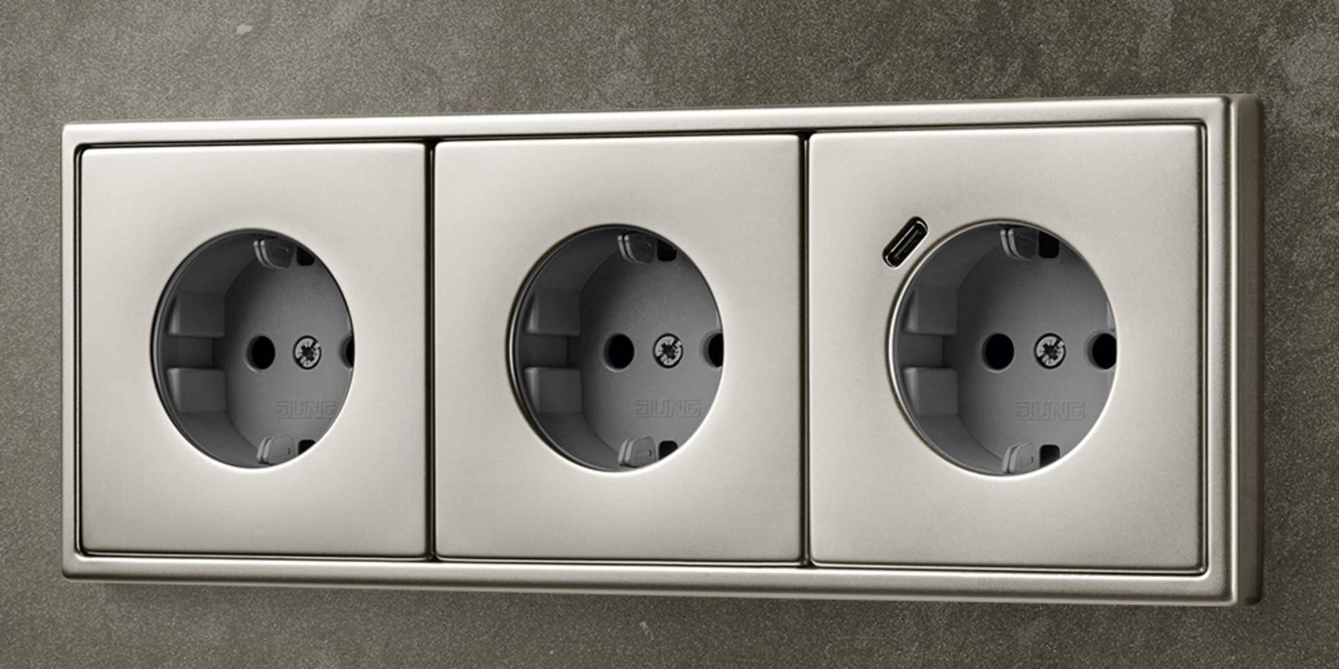 SCHUKO® Steckdosen mit USB bei Heine Elektrotechnik GmbH in Oyten