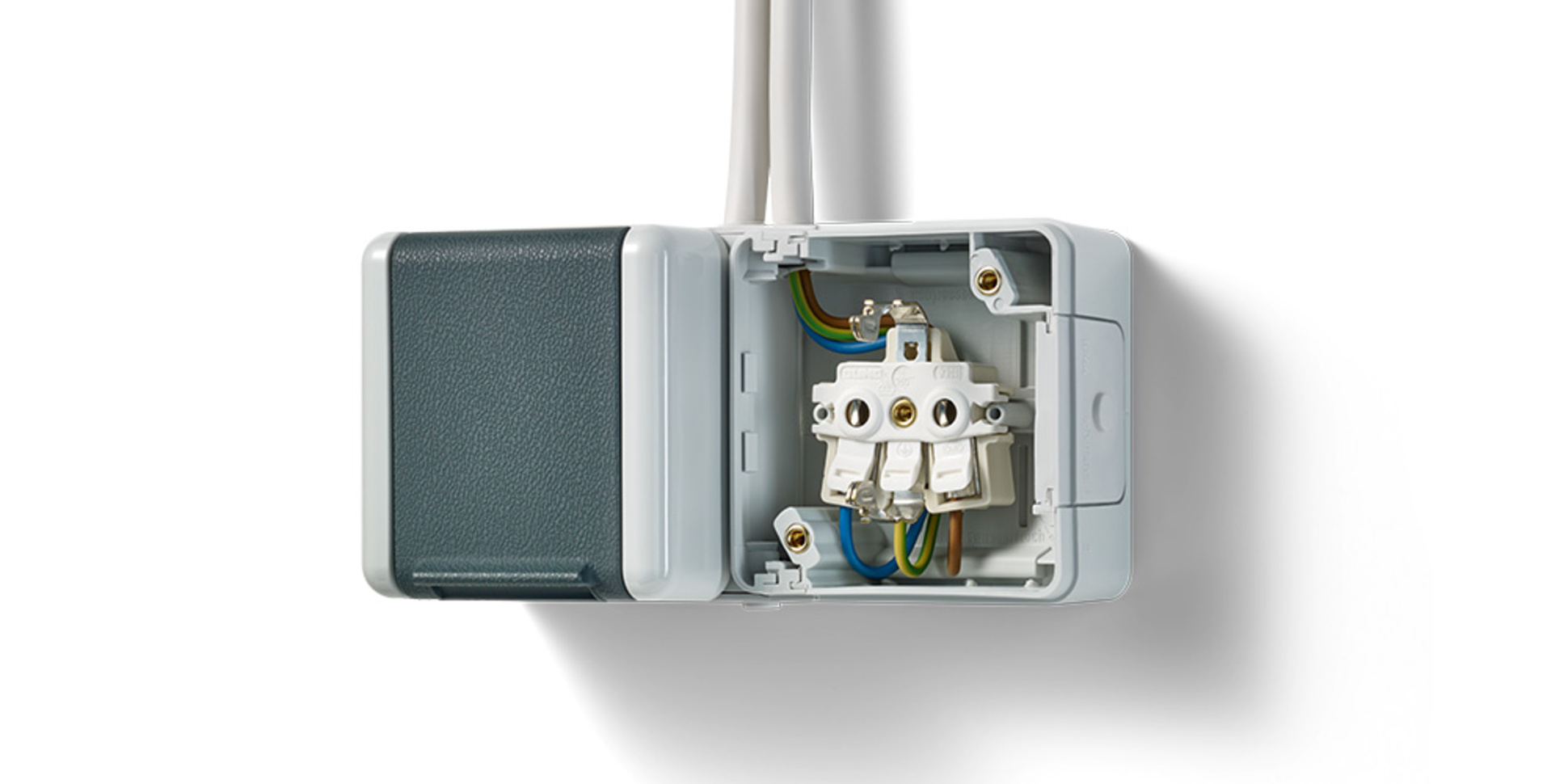 Doppelsteckdose mit Trennsteg bei Heine Elektrotechnik GmbH in Oyten