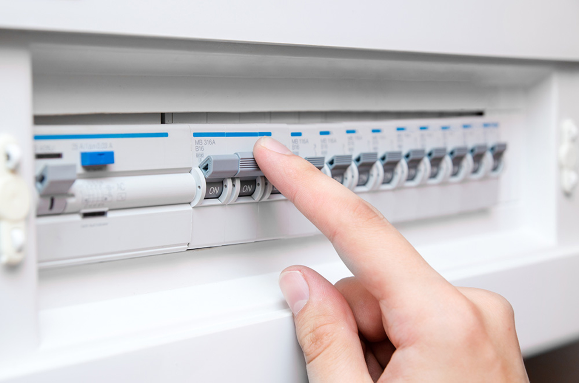 Schalt­schrank­bau bei Heine Elektrotechnik GmbH in Oyten
